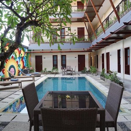 Reddoorz Near Legian Street Hotel Exterior foto