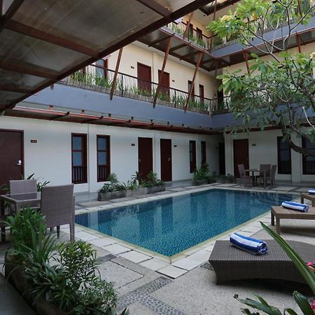 Reddoorz Near Legian Street Hotel Exterior foto